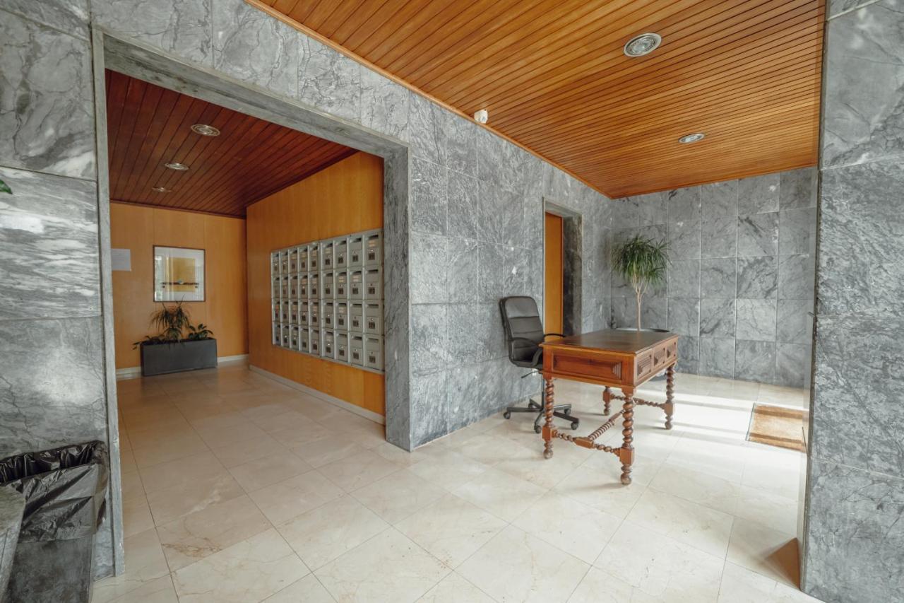 Crystal Palace Garden Stylish Apartment By Vacationy Porto Bagian luar foto